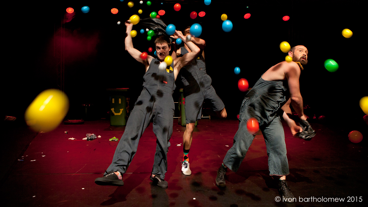 ⭐⭐⭐⭐⭐ ADELAIDE FRINGE REVIEW 🗑 TRASH... - Kids In Adelaide