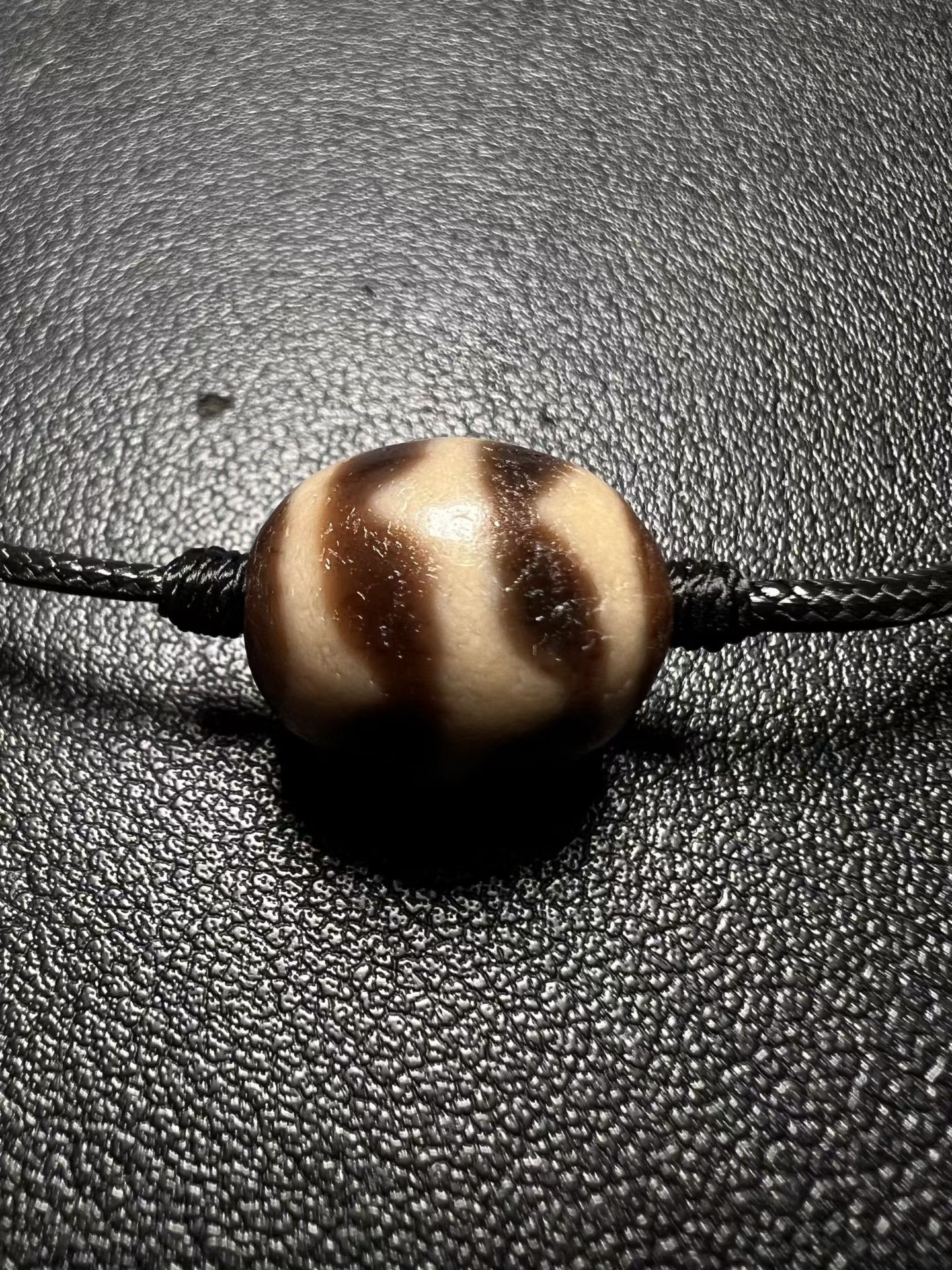 上肯超顶老超双虎牙达洛天珠，尺寸：13.8*16mm 全球可发，支持转图