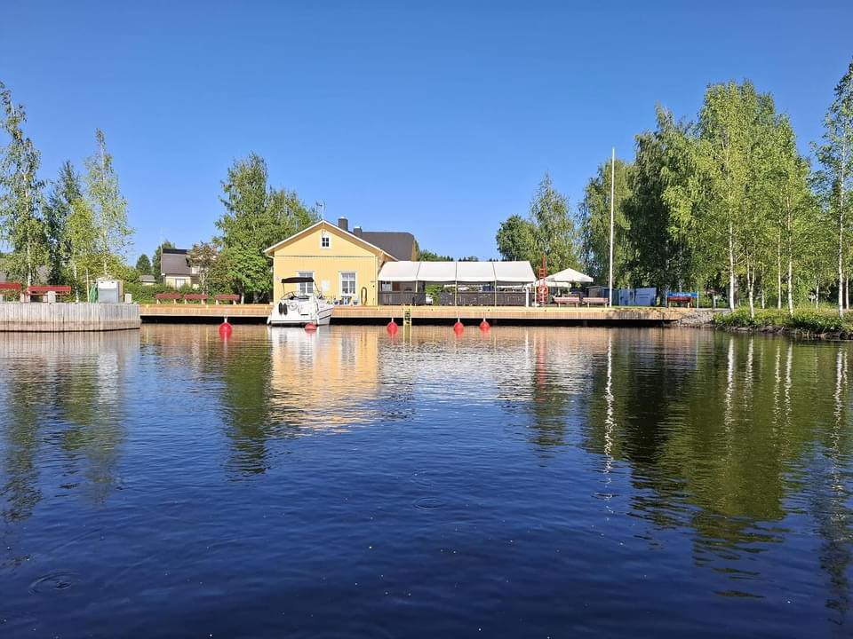 pielaveden-kukka-pielaveden-kukka-ja-hautauspalvelu-oy