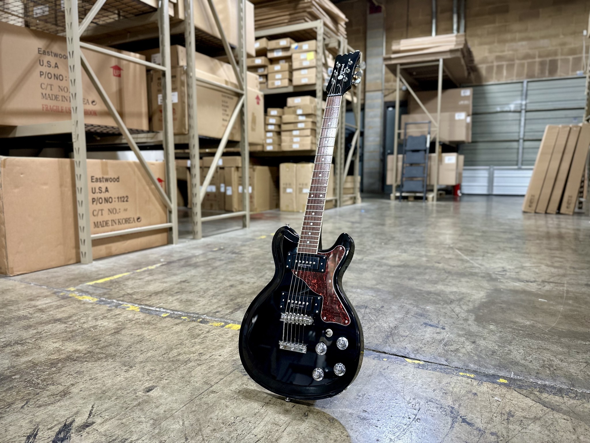 Eastwood's take on a '60s Mosrite guitar, this Sidejack Deluxe
