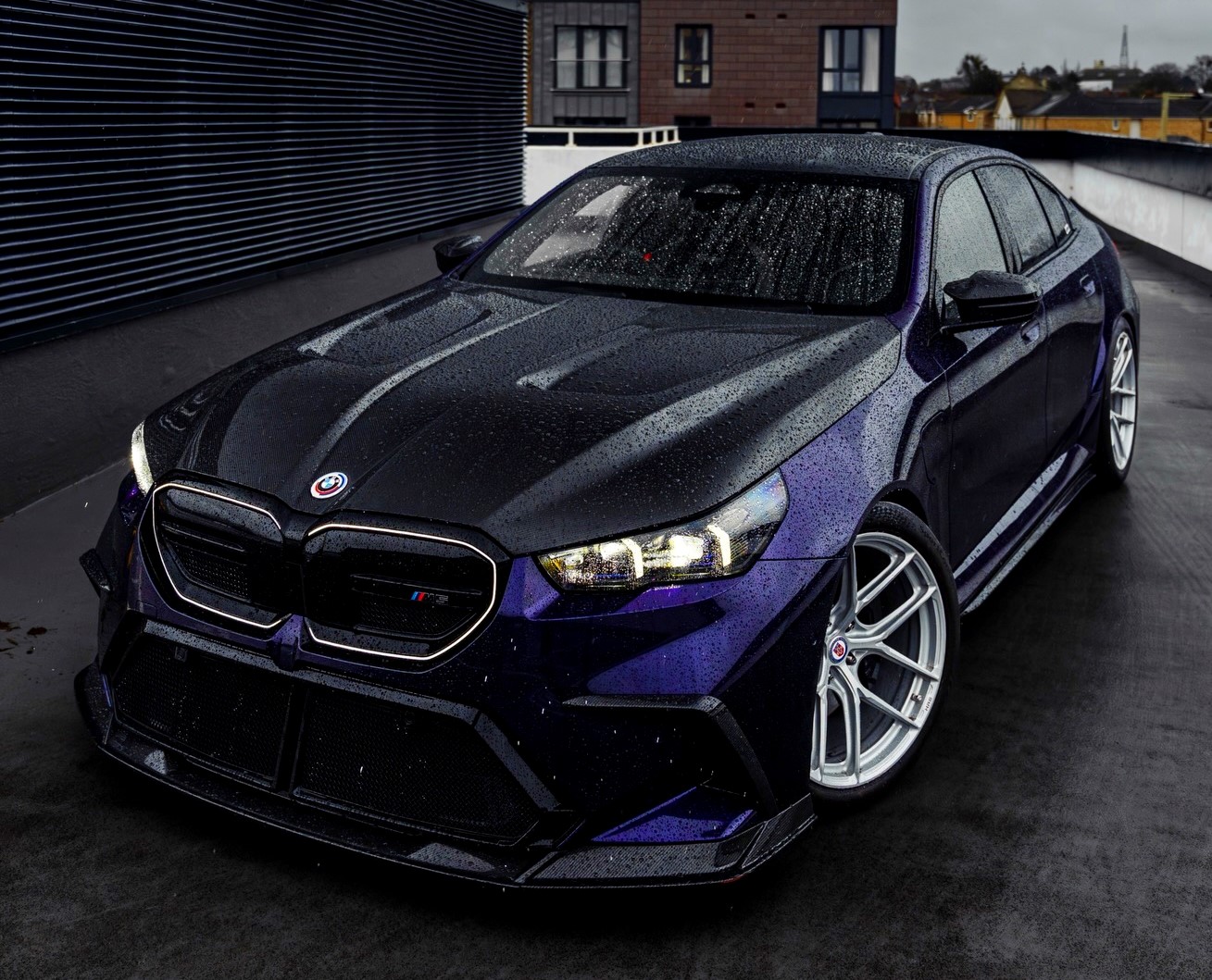 bmw m5 performance details