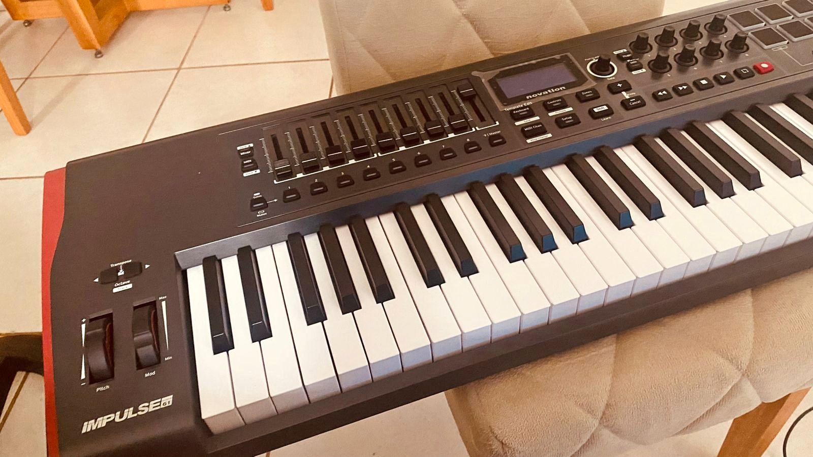 Teclado Controlador Novation Impulse 61 Teclas - Electronic Keyboards ...