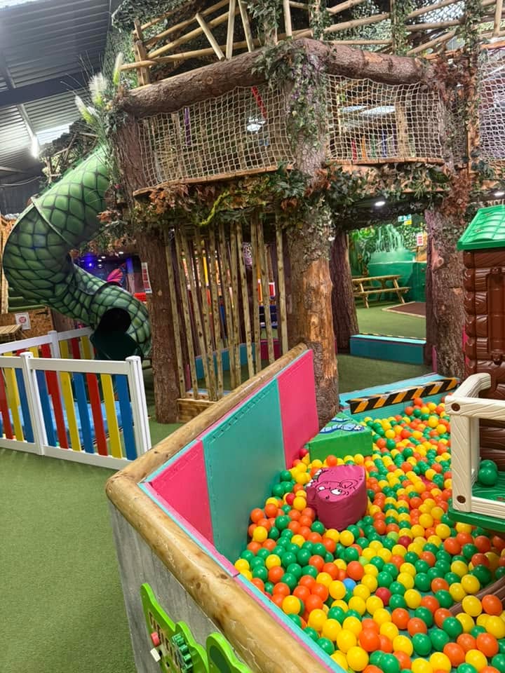Castaway Play | Congleton