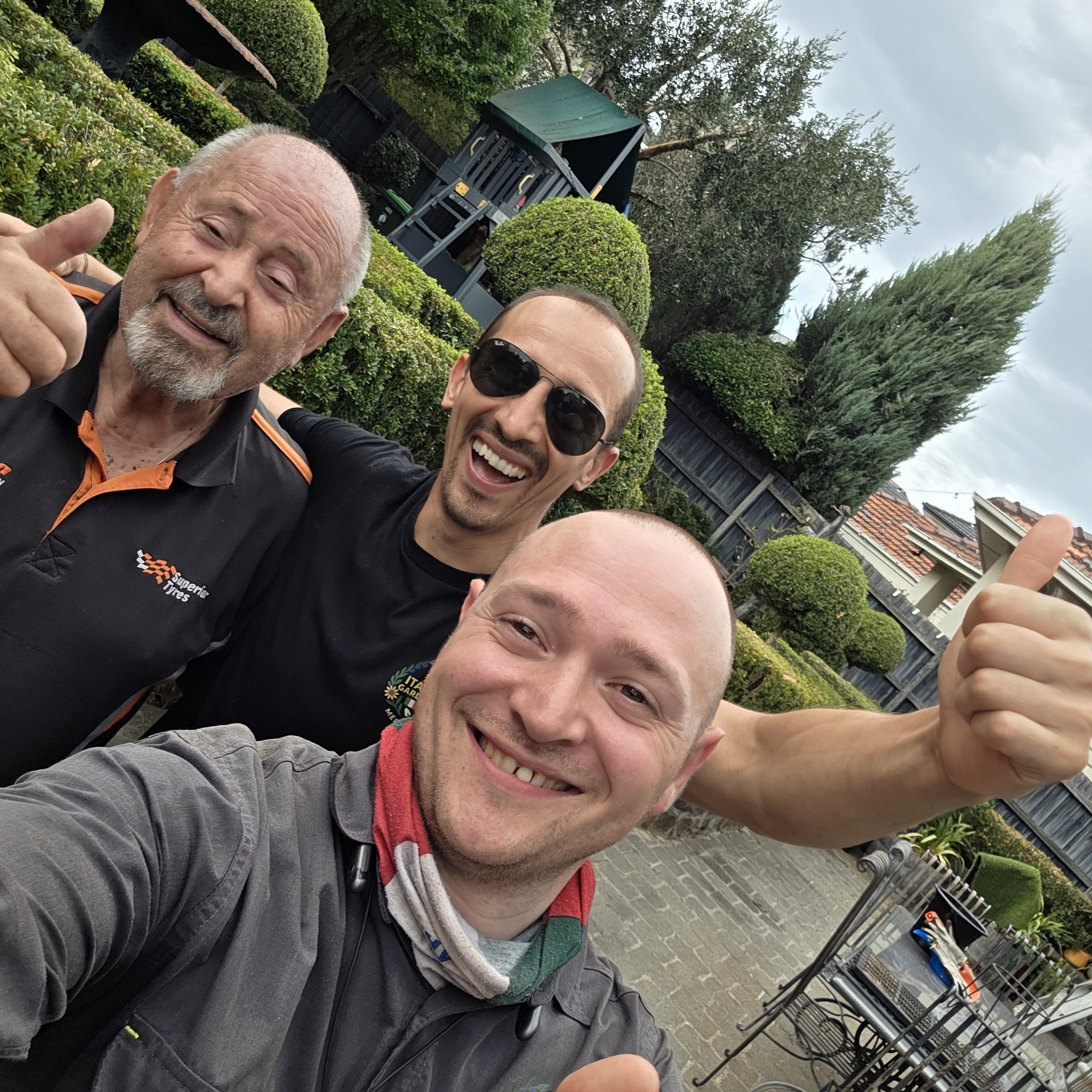🌿 ️ From overgrown to clean & sharp! ️🌿 This job was a proper ...