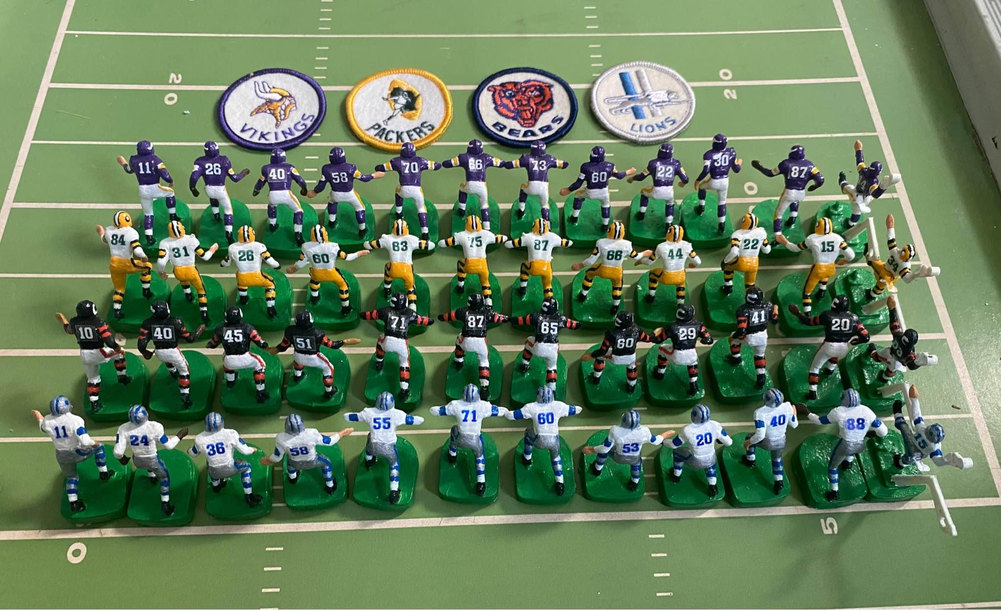 Pezzo Da Collezione: Tudor Electric Football – End Zone Magnetico Con Nome Seattle Seahawks (1974, Haiti)