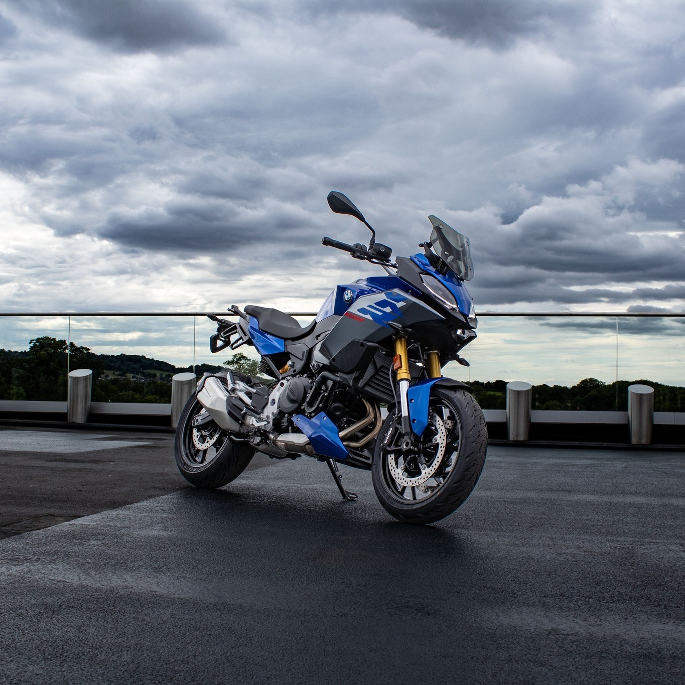 Escape the city and broaden your horizons aboard the BMW F 900 XR