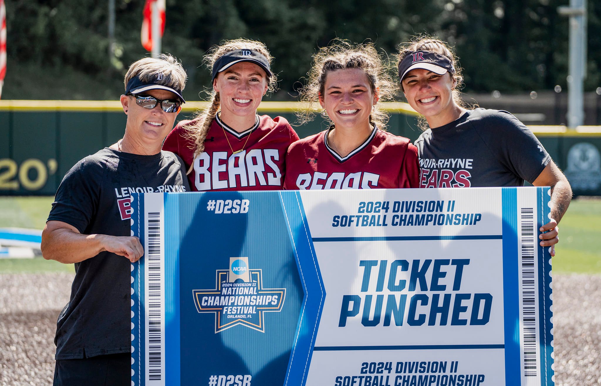 Lenoir-Rhyne Softball