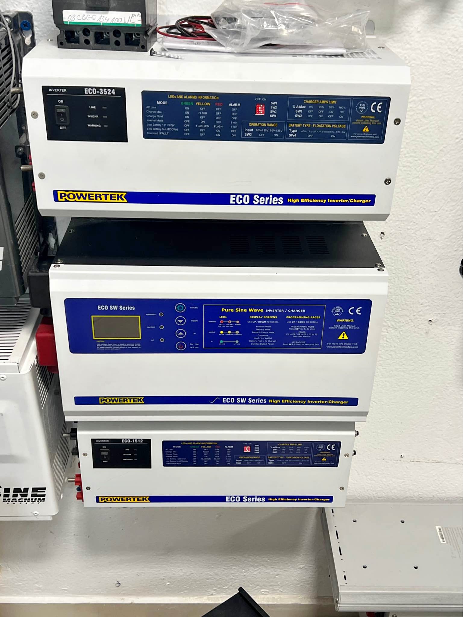 Inverter powertech ,magnum ,wespoint simple et hybrid 12,24,48 volts ...