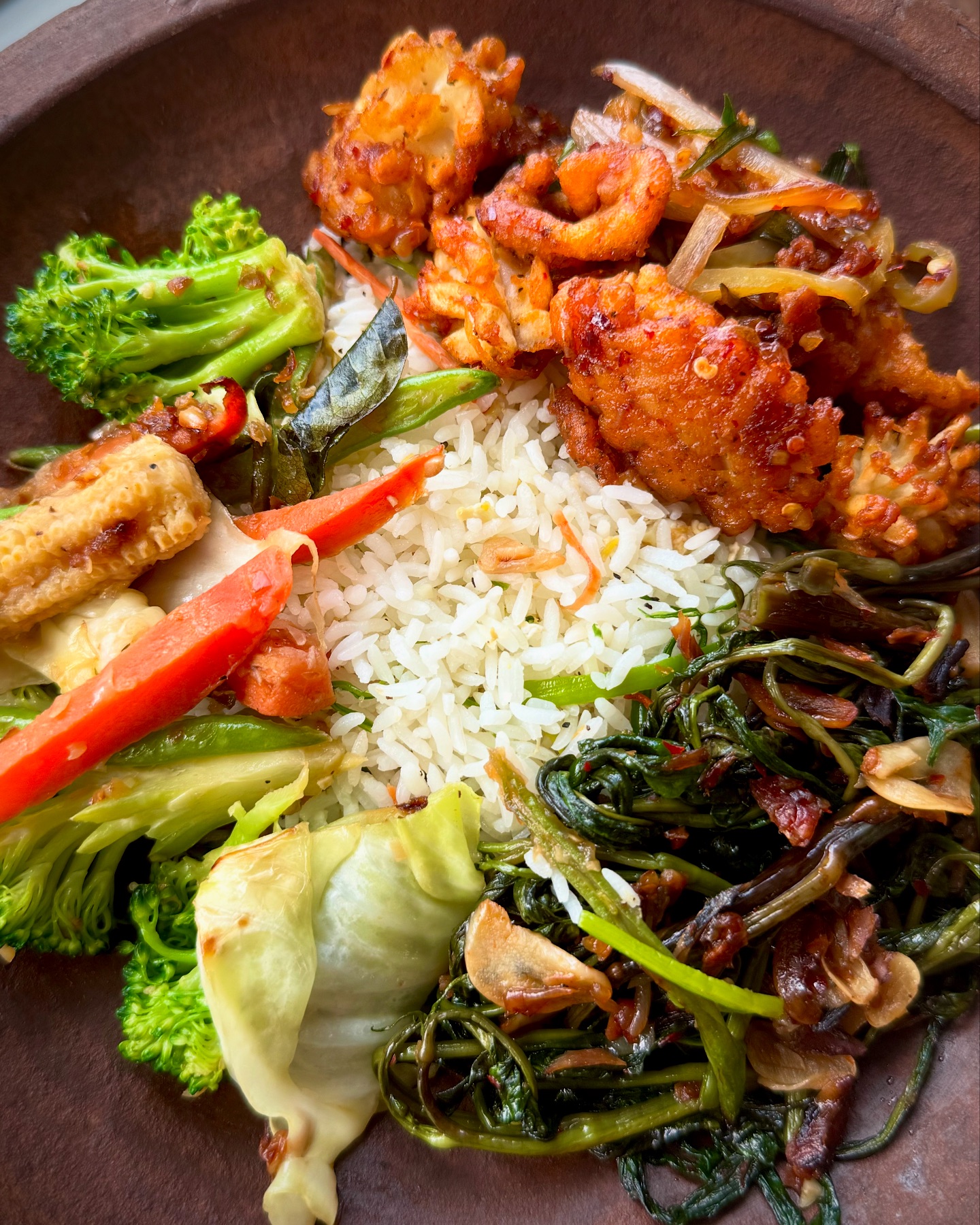 mama_di_cooks - Sri Lankan Chinese fix! 😍 #iykyk 🌿 Fried rice 🌿 Hot ...