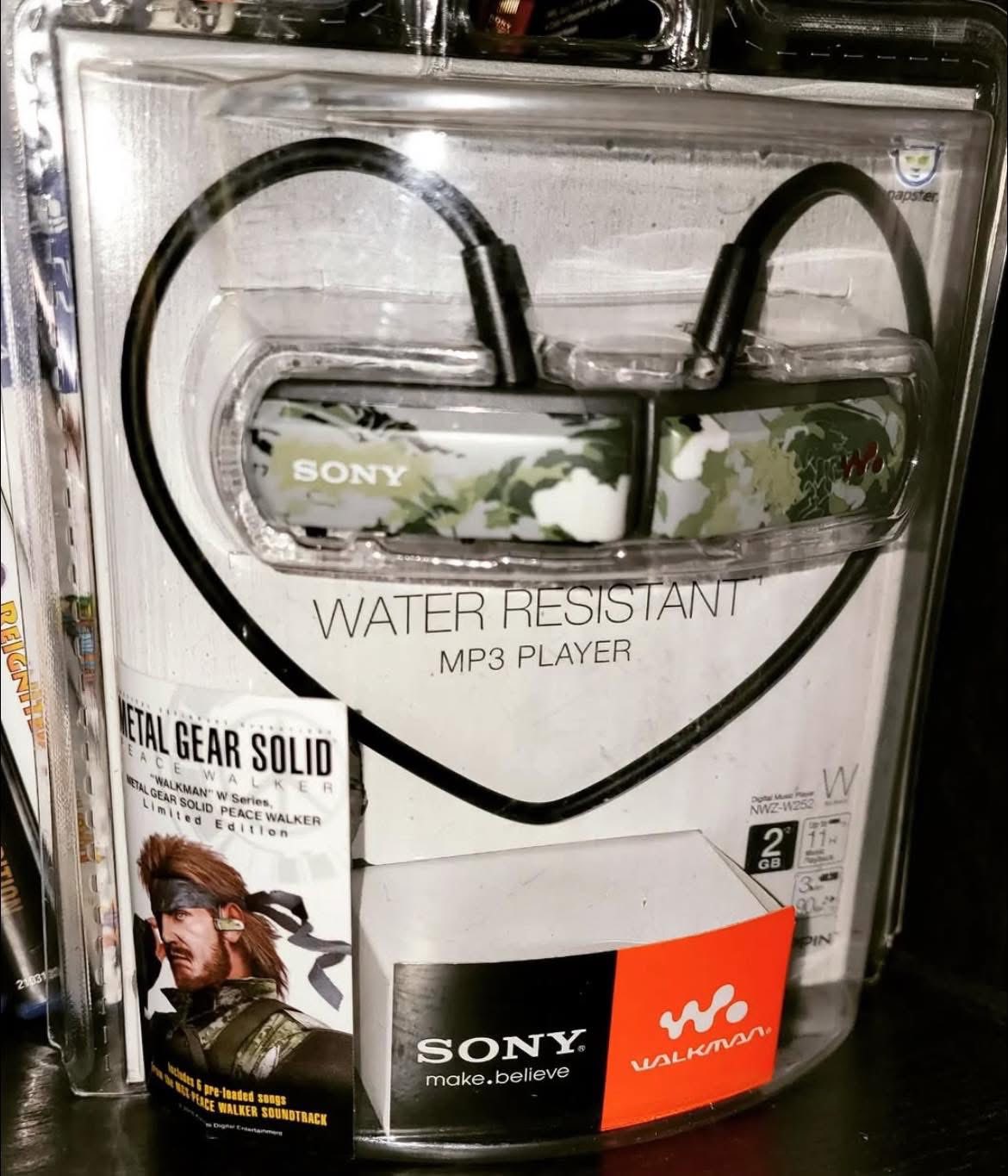 Limited edition Metal Gear Solid Peace Walker W252 Sony Walkman