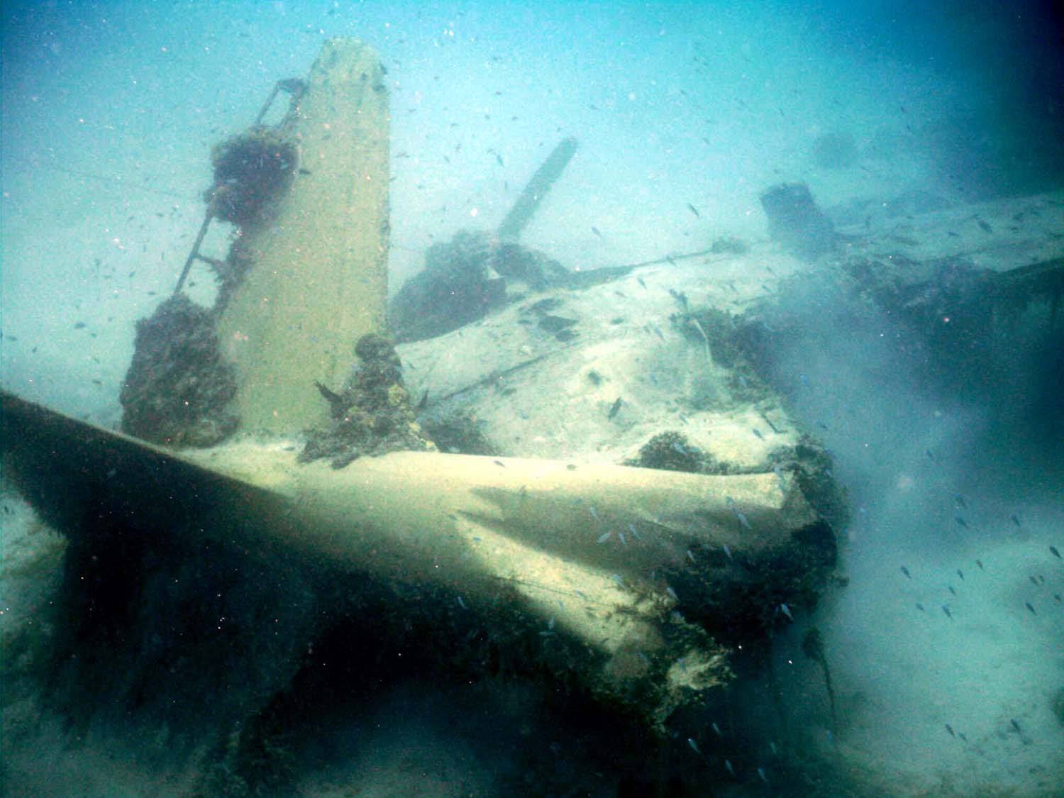 WW2 - The WW2 Pacific Treasures of Kwajalein Lagoon by Dan Farnham PART ...