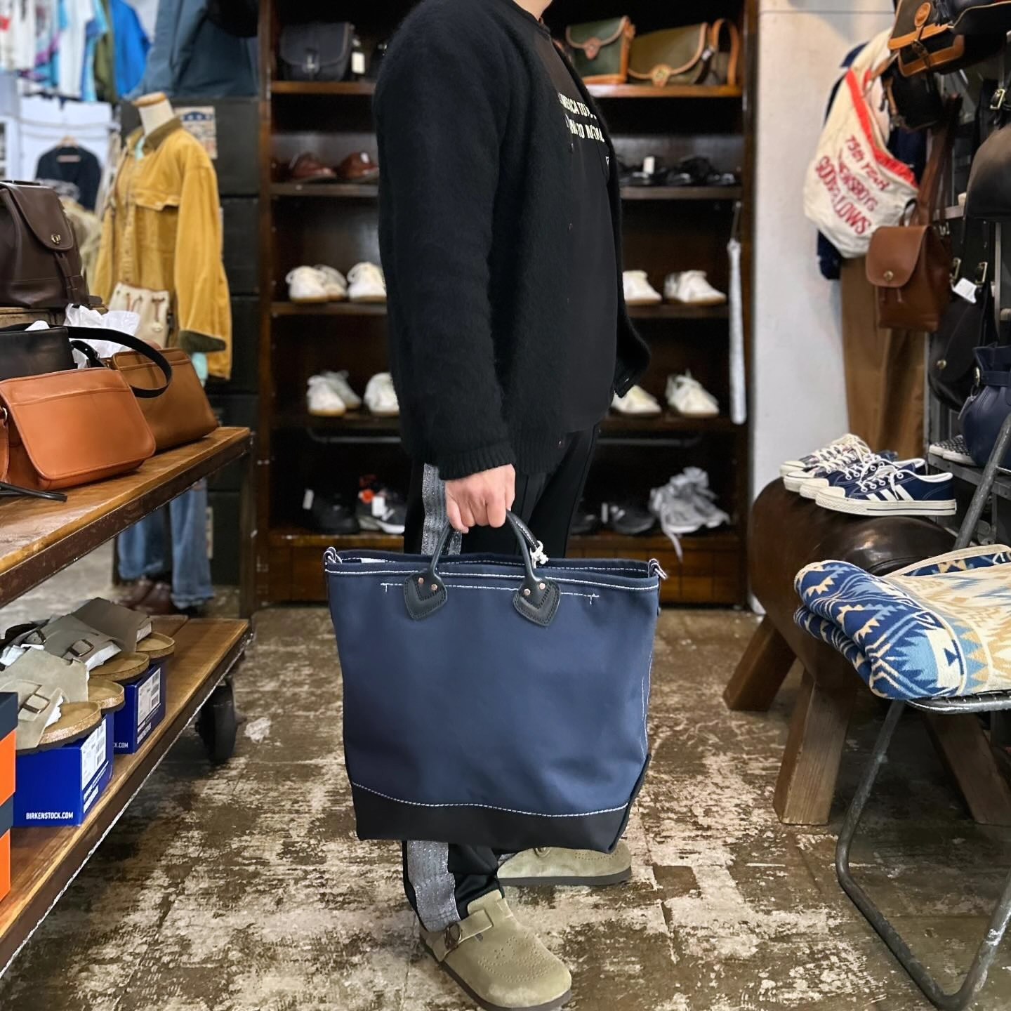 Foremost さん別注NAVY×BLACKのトートを制作させて頂きました。 縦長 