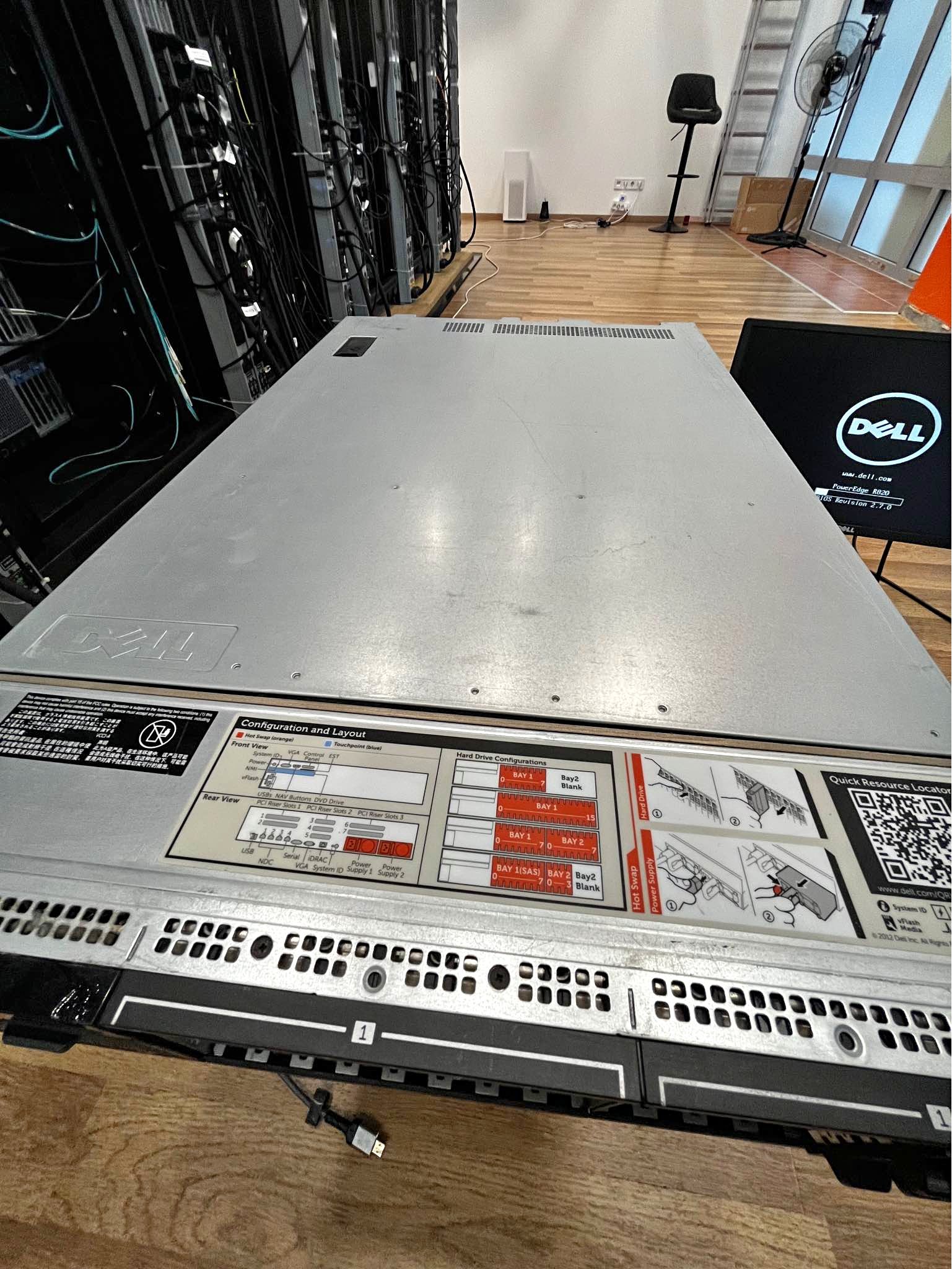 Dell Poweredge R820 Server, 688 GB DDR3 ECC Registered RAM, 4× Intel ...