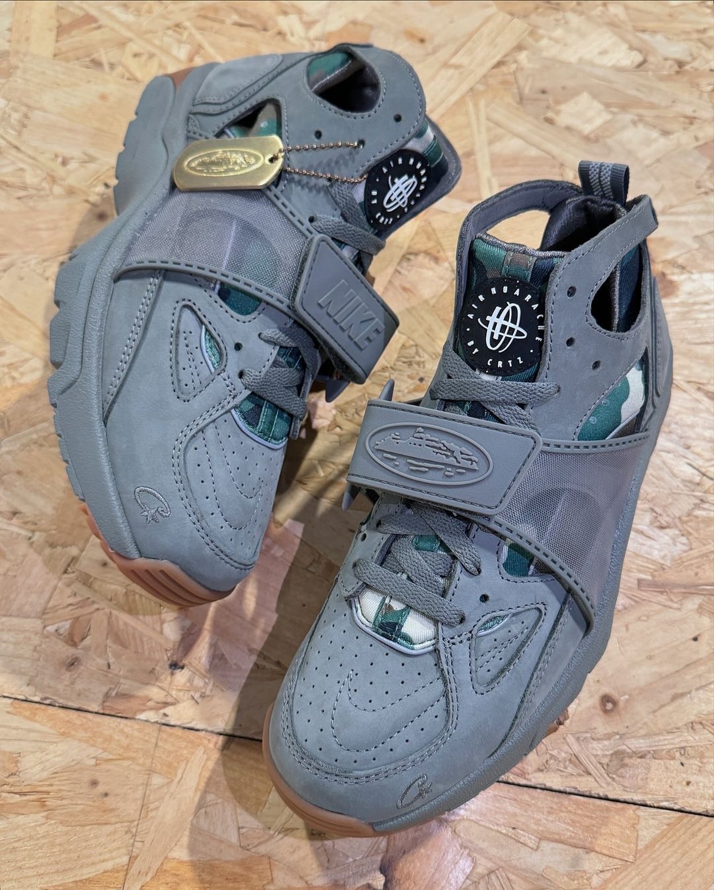 corteiz has provided a closer look at the upcoming @nike Air 
