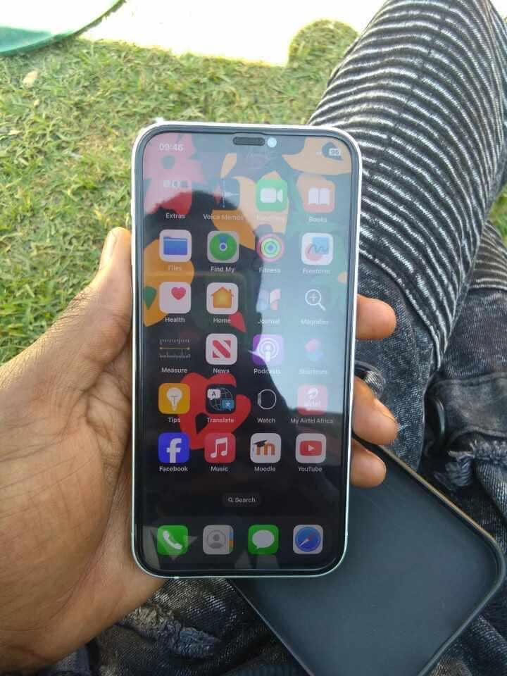 iPhone 12 64gb✓