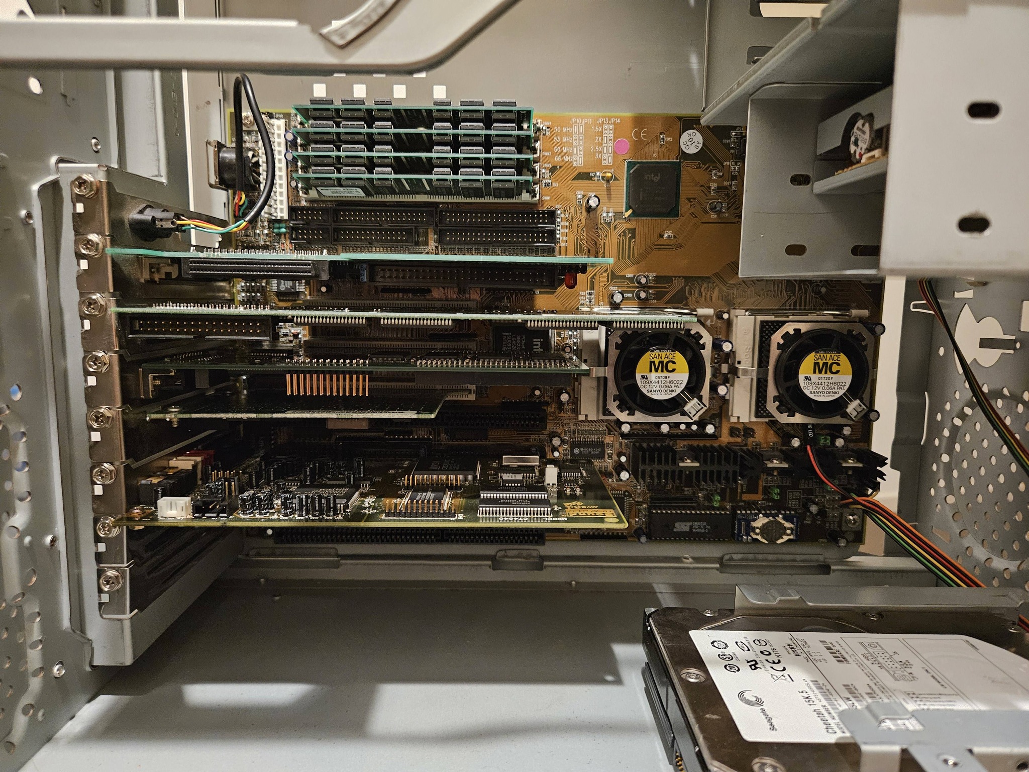 Dual processor gear collection for retro microcomputers