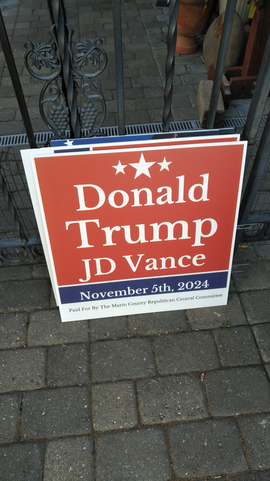 Bandiera Donald Trump 3x5 Piedi &ndash; Prevent Socialism MAGA &ndash; Repubblicana USA &ndash; Spedizione Inclusa