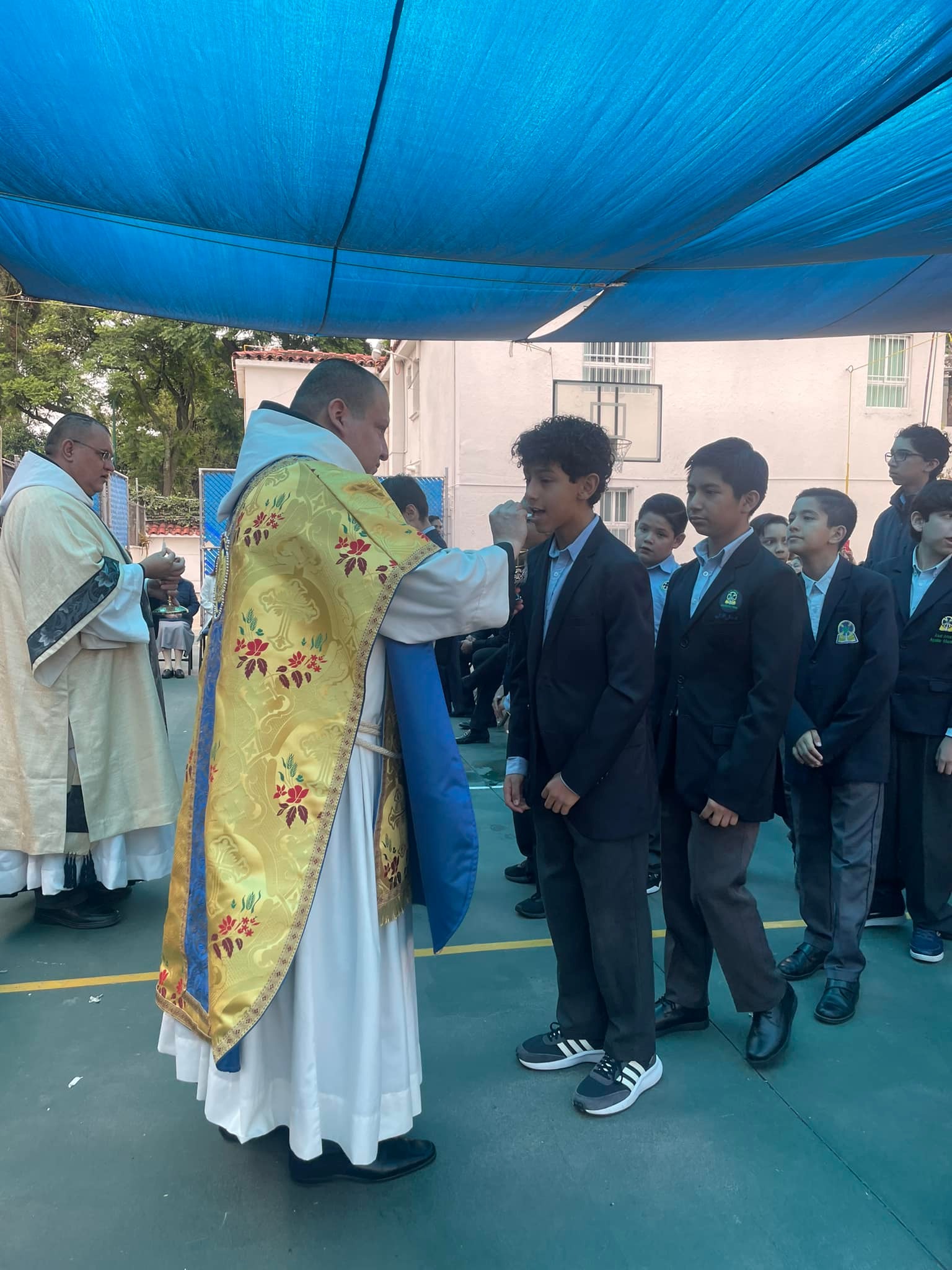 Colegio Benedictino - Nuestros graduados de sexto año logran su primer ...