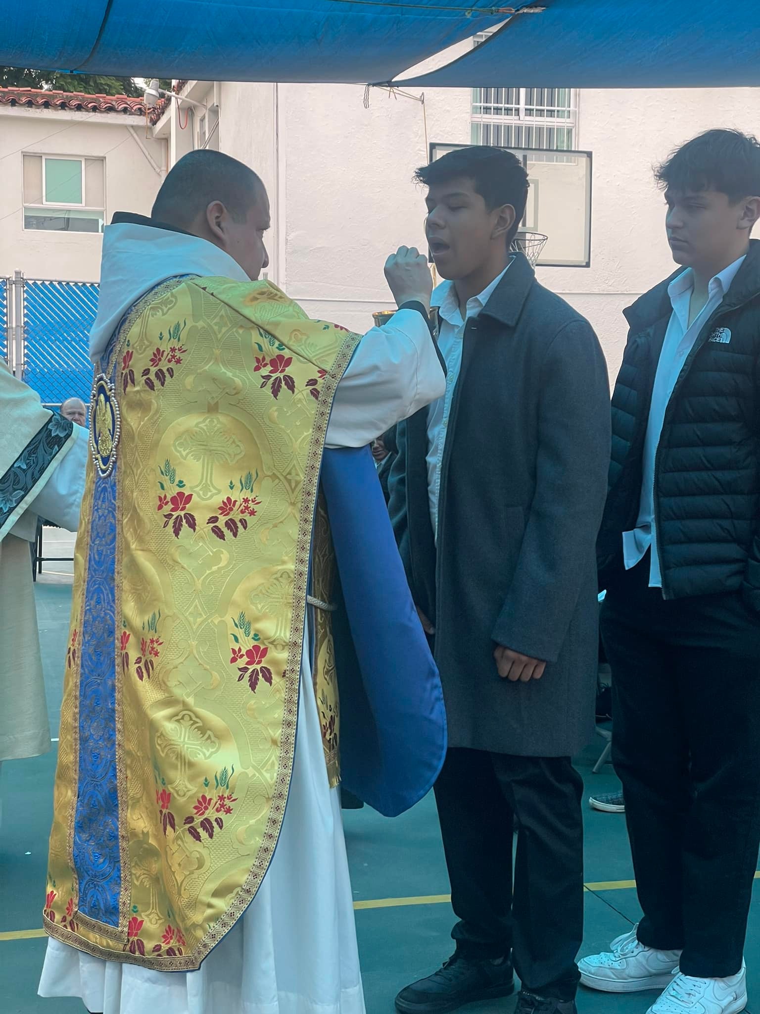 Colegio Benedictino - Nuestros alumnos cuentan con un tutor que los ...