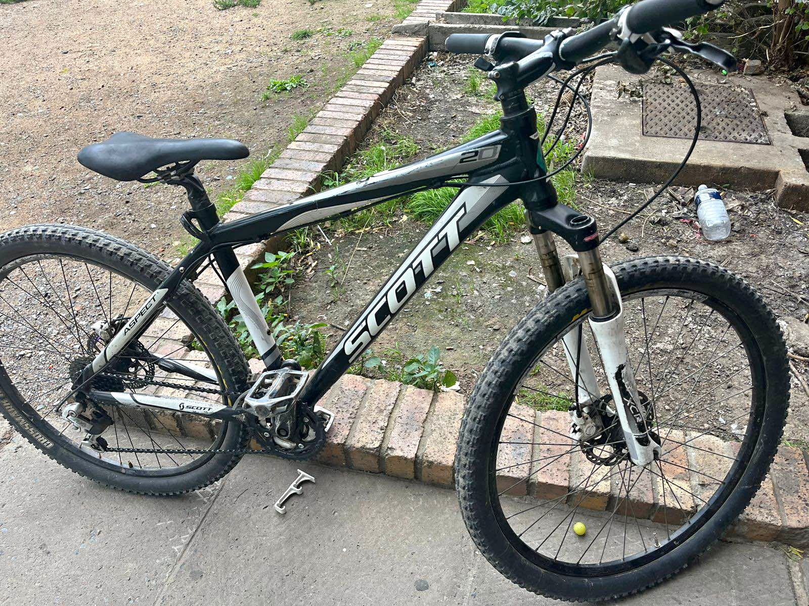 rennrad club berlin Colnago V5Rs Carbon Dura Ace Di2 Enve SES bici urbana alluminio Zustand:Neu - Verpackung geöffnet (Retoure) Yukon Gear & Axle