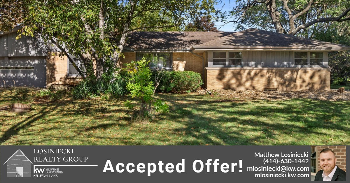 Congratulations to our sellers on their accepted offer for this 3 bed/2 ...