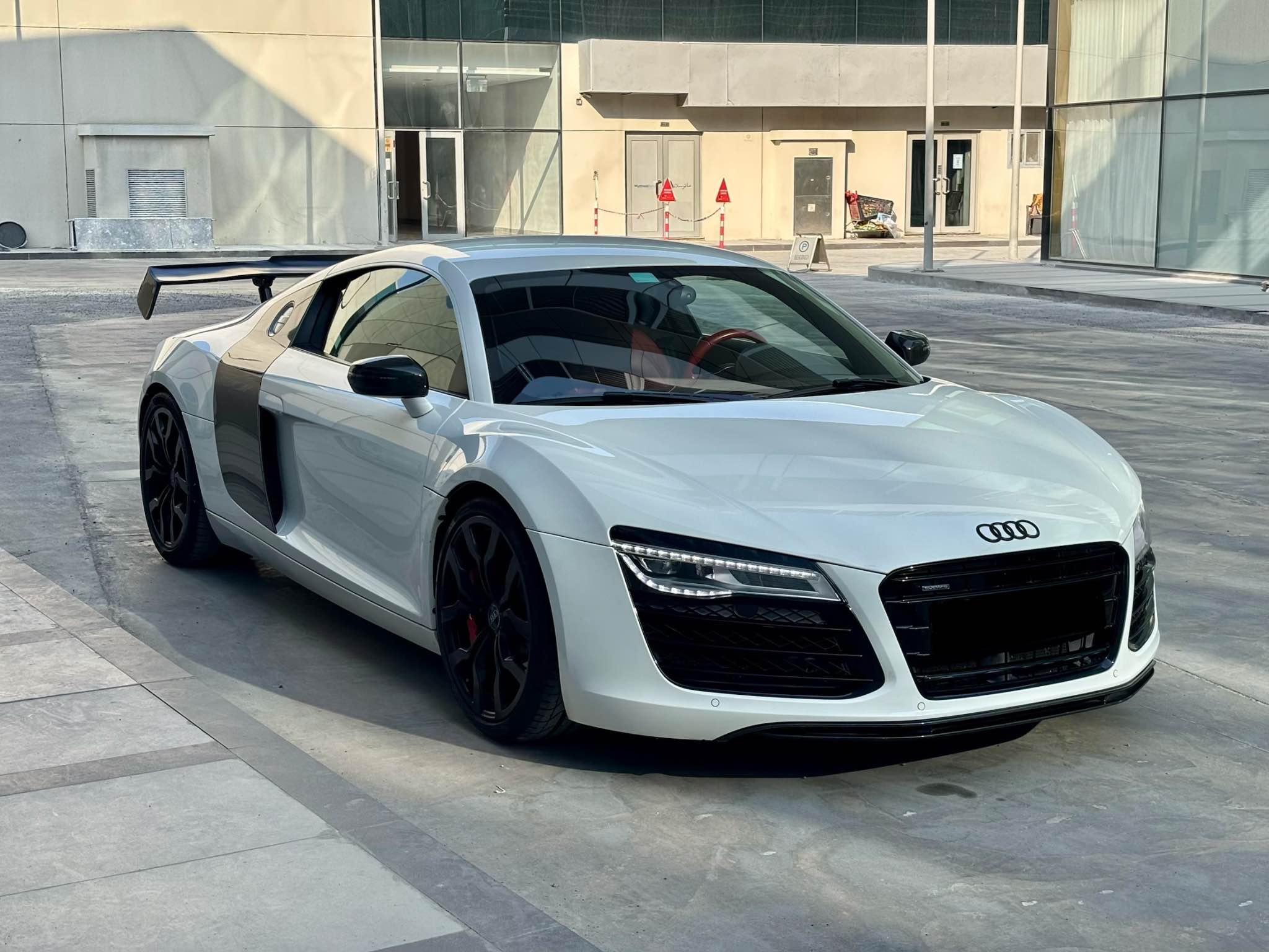 Audi R8 2015 - GCC, FSH, 30k KM only - Full option, No accident - Cars ...