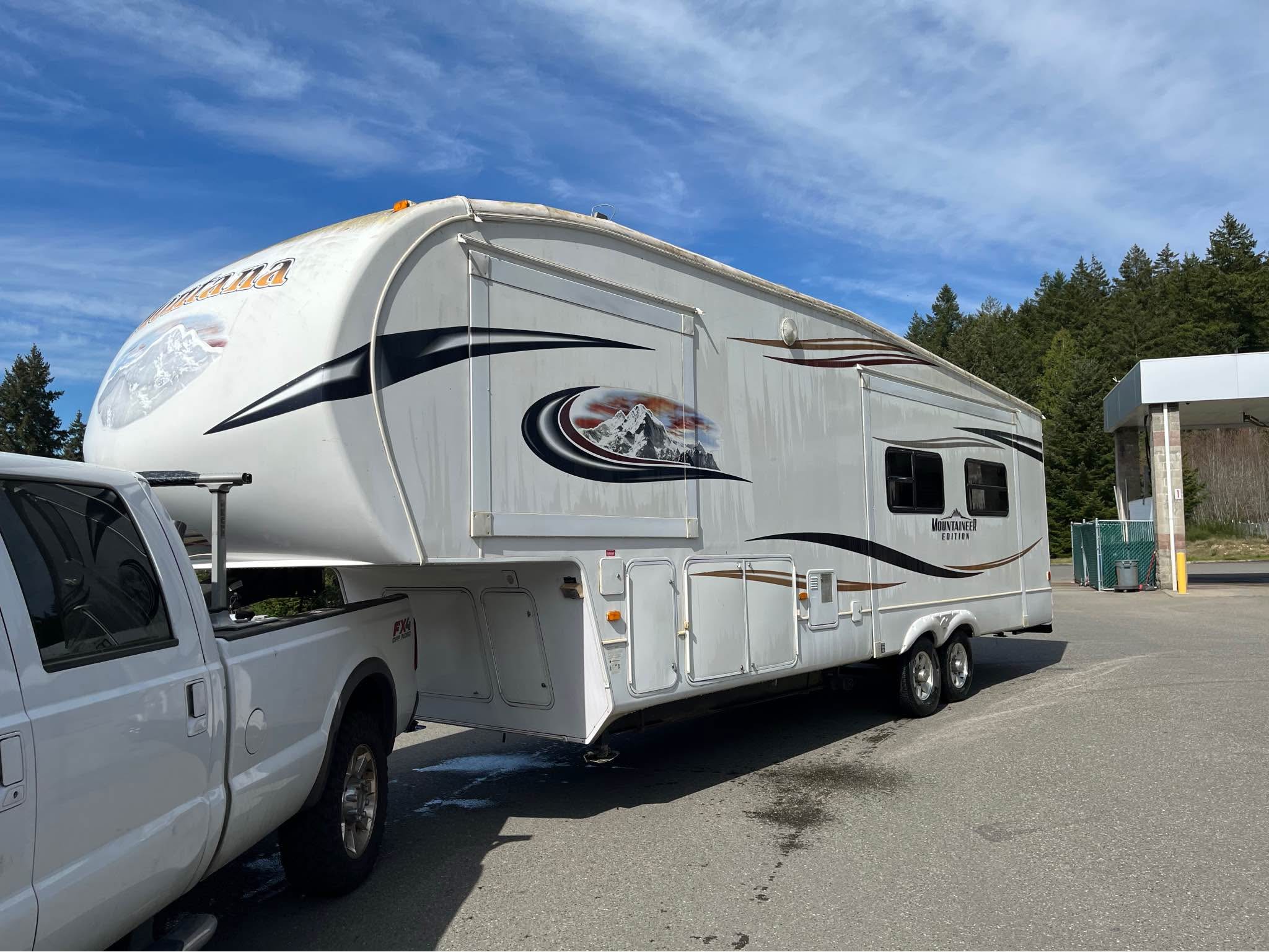 2011 29' keystone mountaineer Montana 5th wheel trailer. - RVs ...