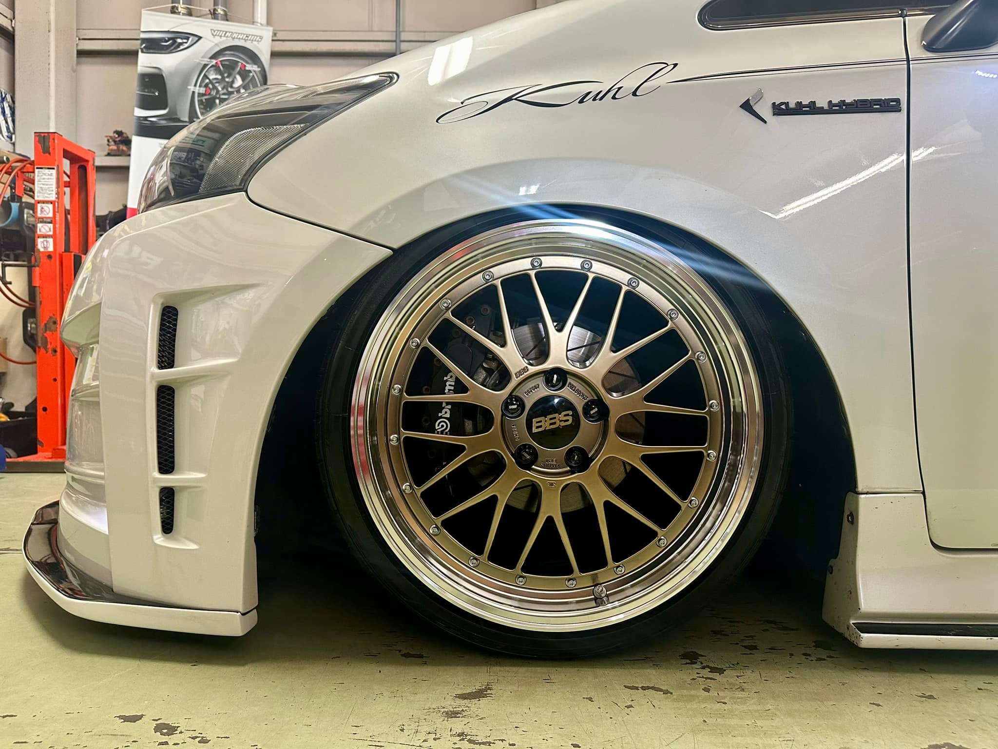 N様プリウスα ホイール BBS LM 30周年記念モデル サイズ F/R 19インチ