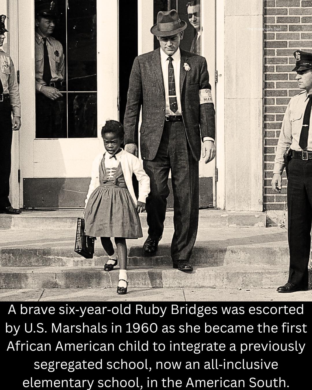 60s～ ''LYNCHBURG COLLEGE'' 3段フロッキープリント The Historian's - On November 14, 1960, six-year-old Ruby Bridges