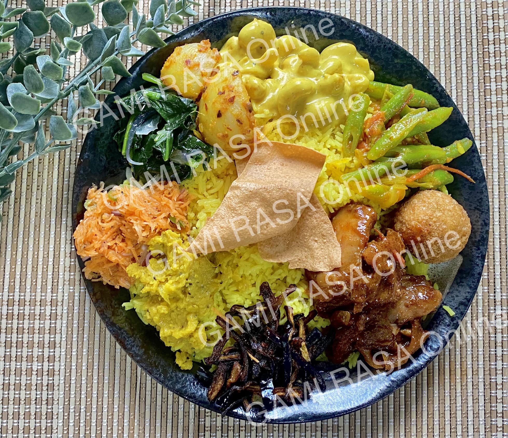 ☘️Yellow rice with 10 curries. (... - Gami rasa - ගැමි රස