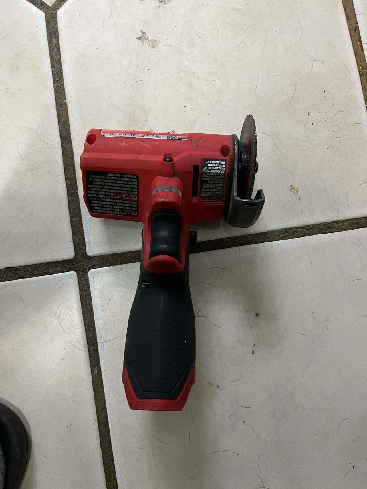 Baffer Milwaukee M12 fuel Sin pila ni cargador Entrego plaza 2000 atrás ...