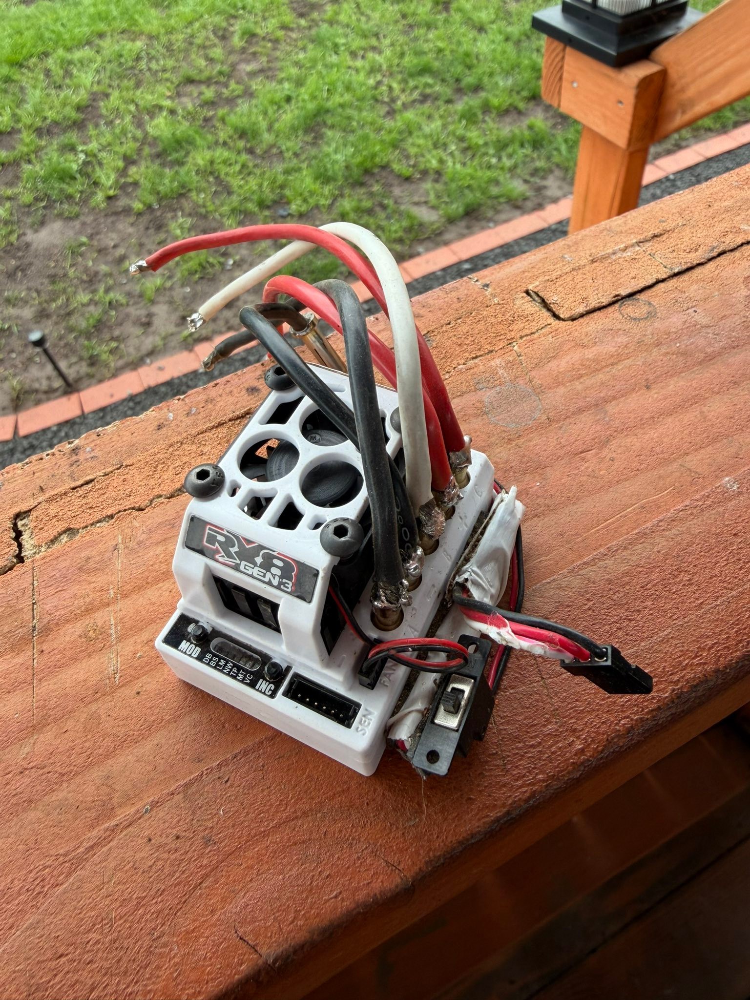 ホビーラジコン TEKIN G-9 TRIPLE REGENERATING ESC ホビーラジコン TEKIN G-9 TRIPLE REGENERATING ESC ホビーラジコン