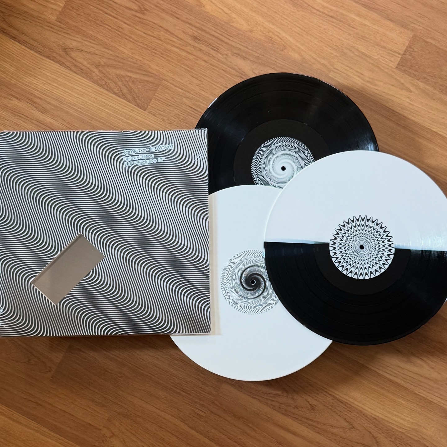 Jamie XX : In Waves Limited Deluxe Black & White Vinyl Edition