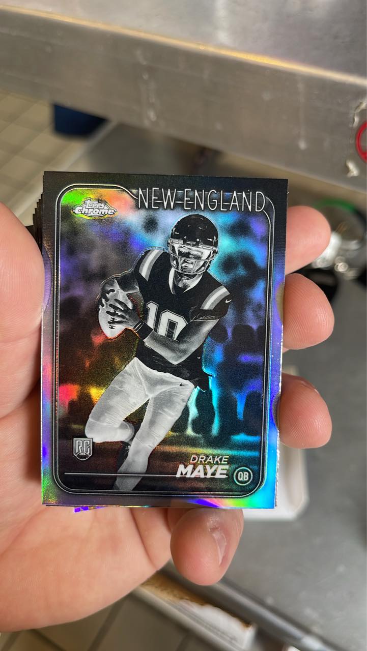 Refractor card identification help needed