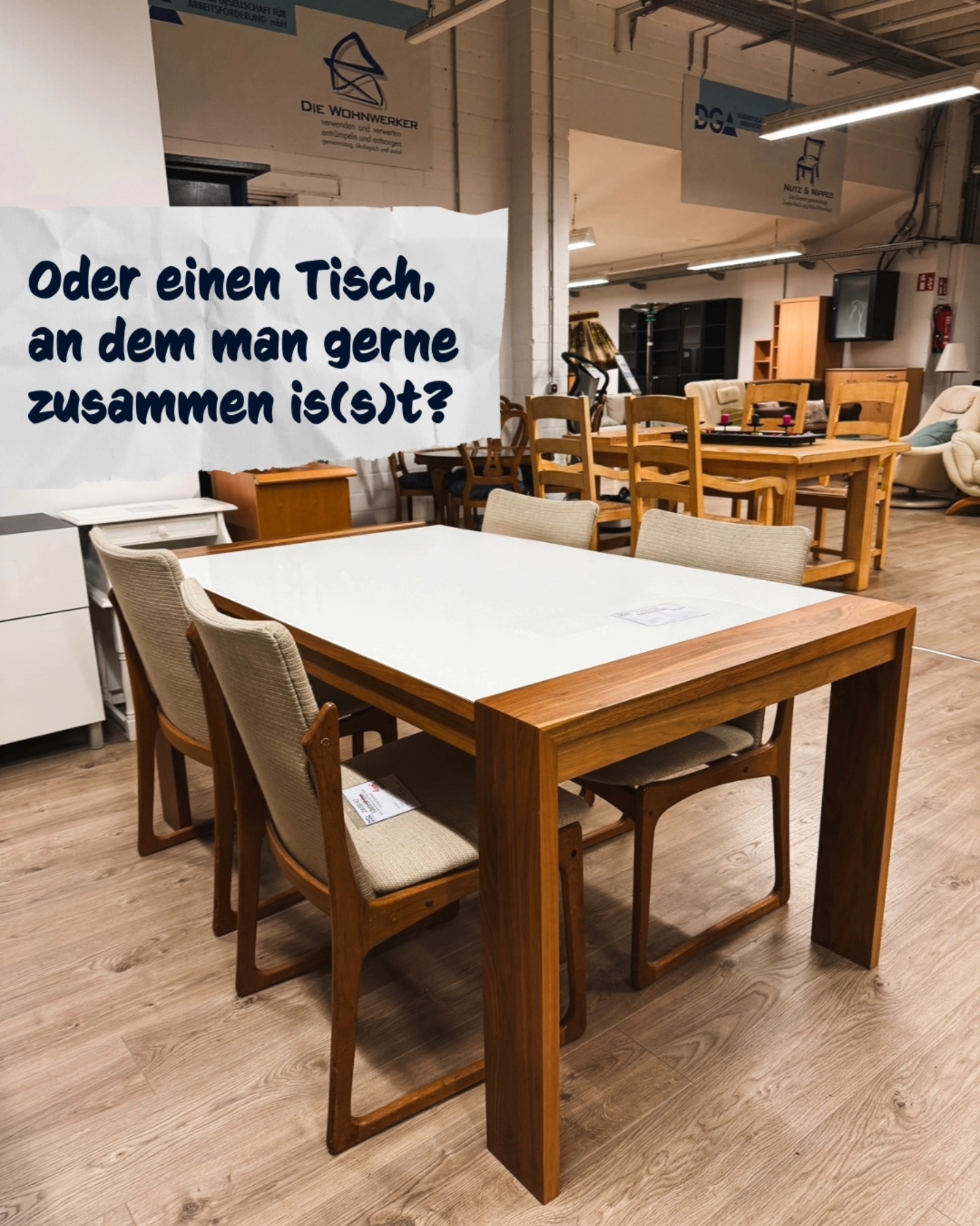 Schenke Möbeln ein zweites Leben.💚 Bei uns findest du Möbel mit Geschichte, die darauf warten, Teil deiner Geschichte zu werden. Nachhaltig, authentisch, voller Seele