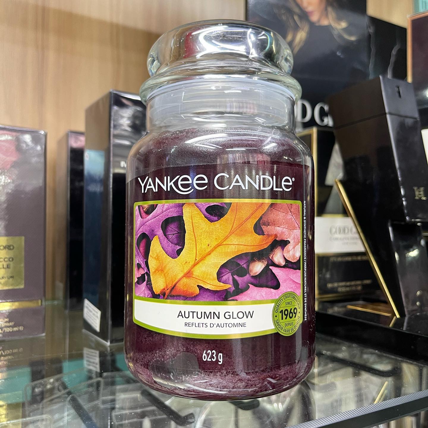 💎YANKEE CANDLE (RARE) LARGE JAR(623g) Price-2500TAKA MEDIUM JAR (411g) Price-2200TAKA SMALL JAR (104g) Price-1200TAKA DM us to confirm order. Call 01681723067 for more information. 🚚We provide home delivery all over Bangladesh. #yankeecandle