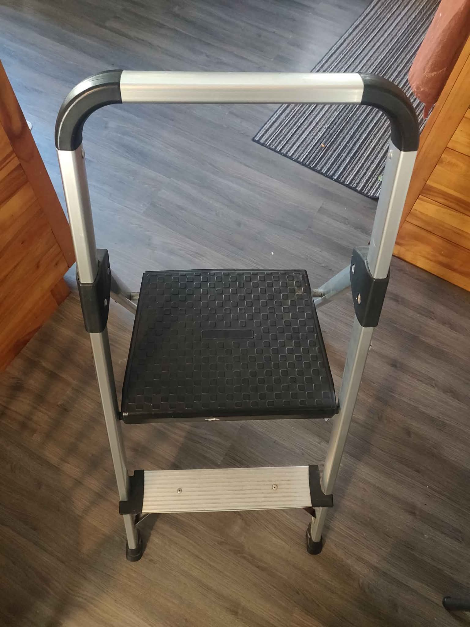 Timmins buy and sell ONLY! | Small step stool | Facebook