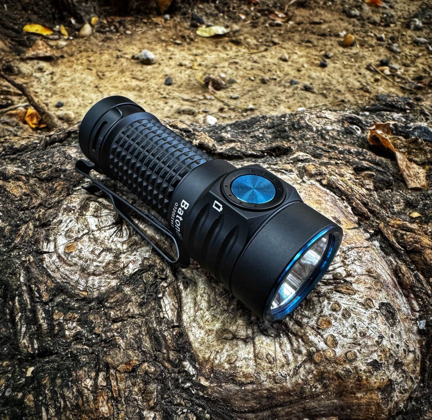 olight baton flashlight 4 EDC Kit an upgraded iteration of the popular Baton series Olight Baton 4 Pro Rechargeable
