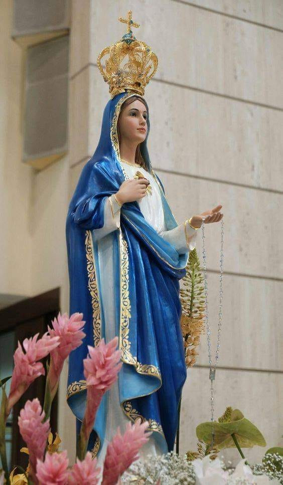 lady dressed in blue prayer Lovely blue, teach us how to pray 🌹🙏🌹 edit-the-luxury-edit
