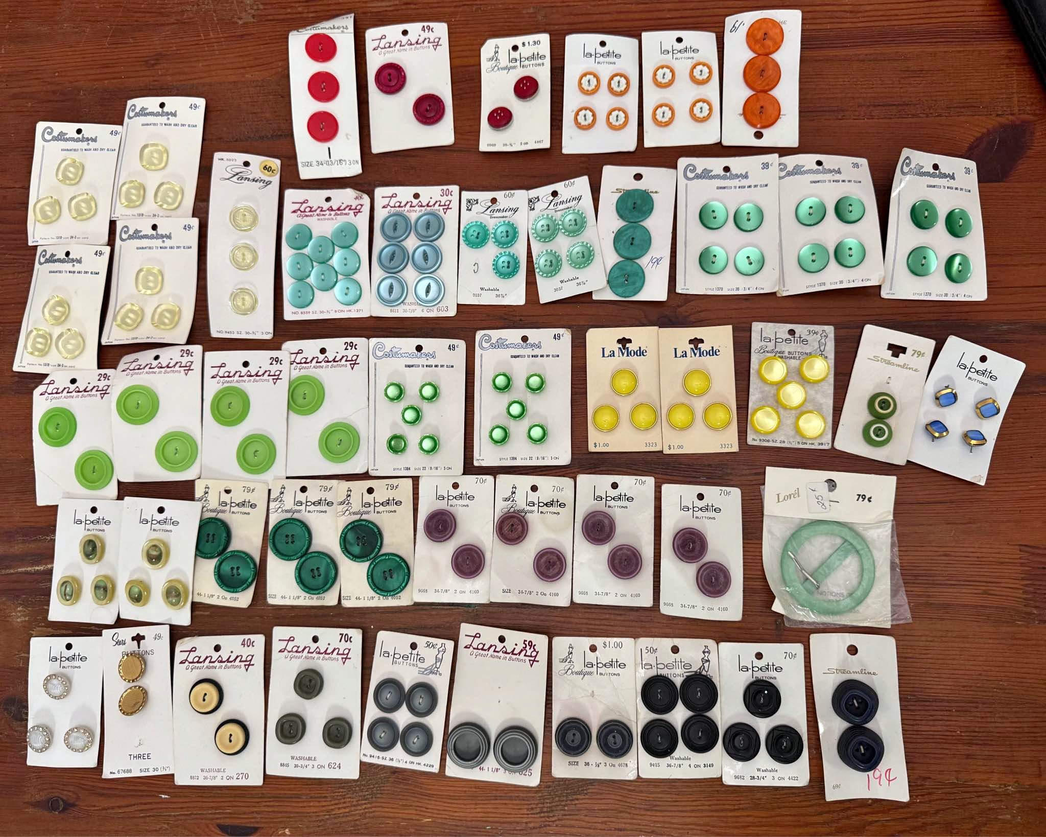 Big lot of vintage buttons! So many colors - Scrapbooking & Paper ...