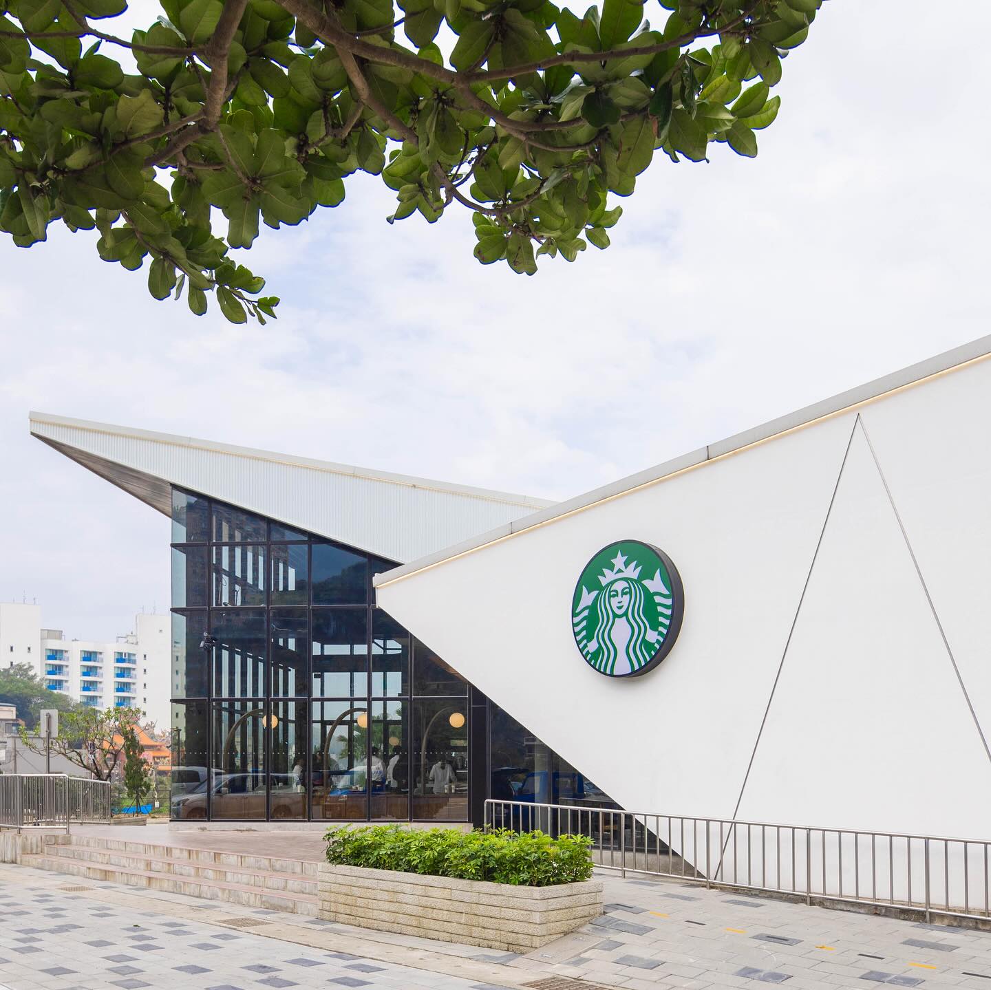 首家結合風帆意象 #星巴克萬里門市... - 星巴克咖啡同好會(Starbucks Coffee) | Facebook