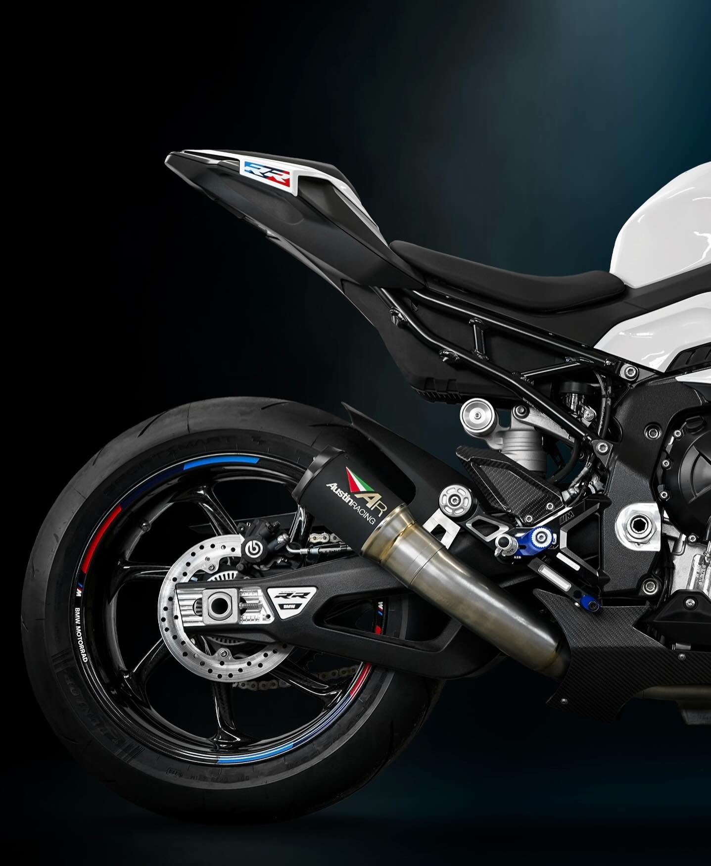 Exhaust systems for the BMW M 1000 XR are now available in our