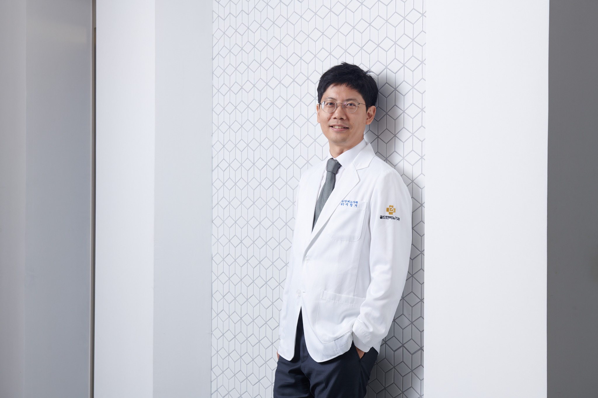 골드만비뇨의학과의원 - 아는만큼 젊어지는 비뇨기 질환 이야기 ⚫️전립선 검사에 내시경까지 사용하는...