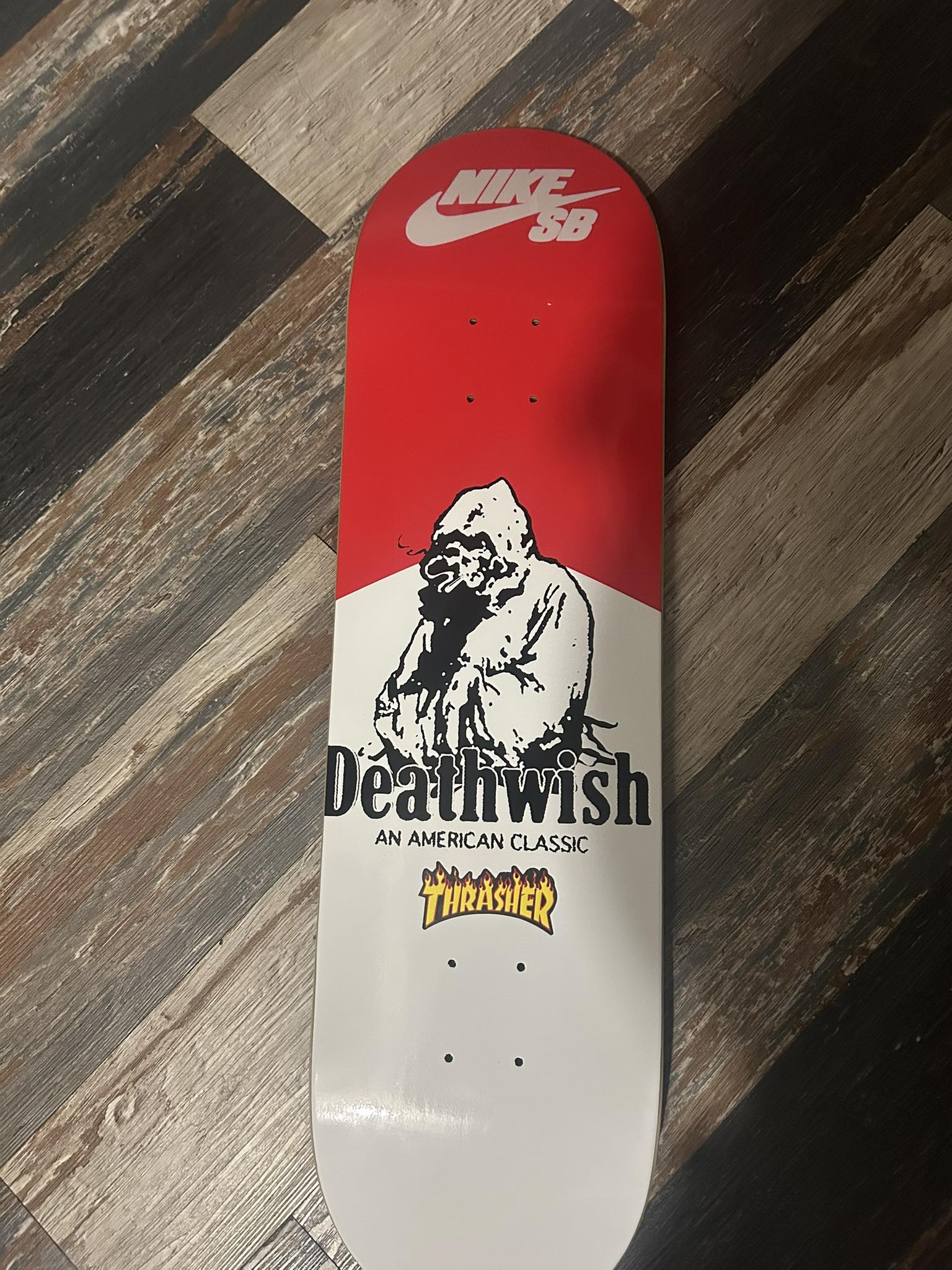 Skateboard score with Zero deck and Independent trucks