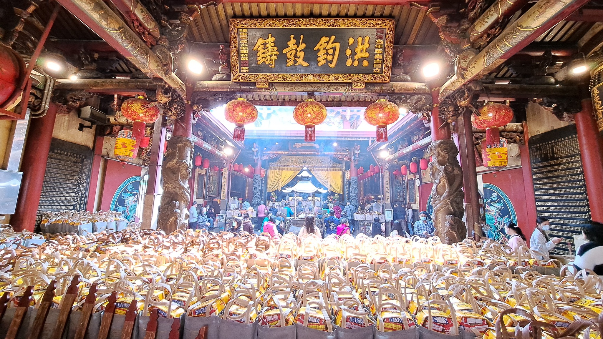 北汕尾媽祖宮【鹿耳門天后宮】 - 【媽祖故事】~(一) ~小時候的媽祖~ 北宋晚年，【林默娘】的父親【林愿】原任福建湄州灣基層小官，【林默娘 ...