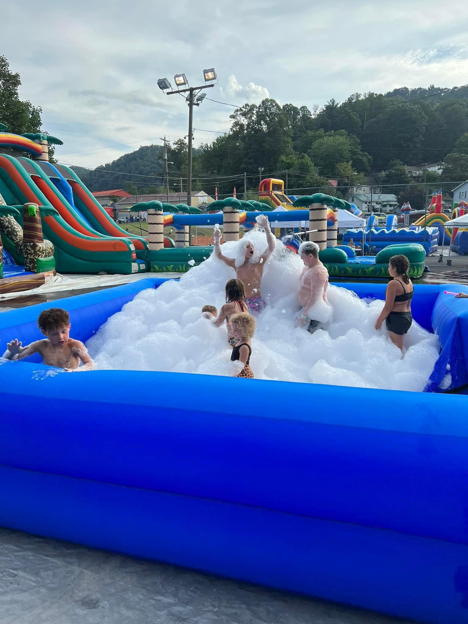 JB Inflatables | Pineville WV