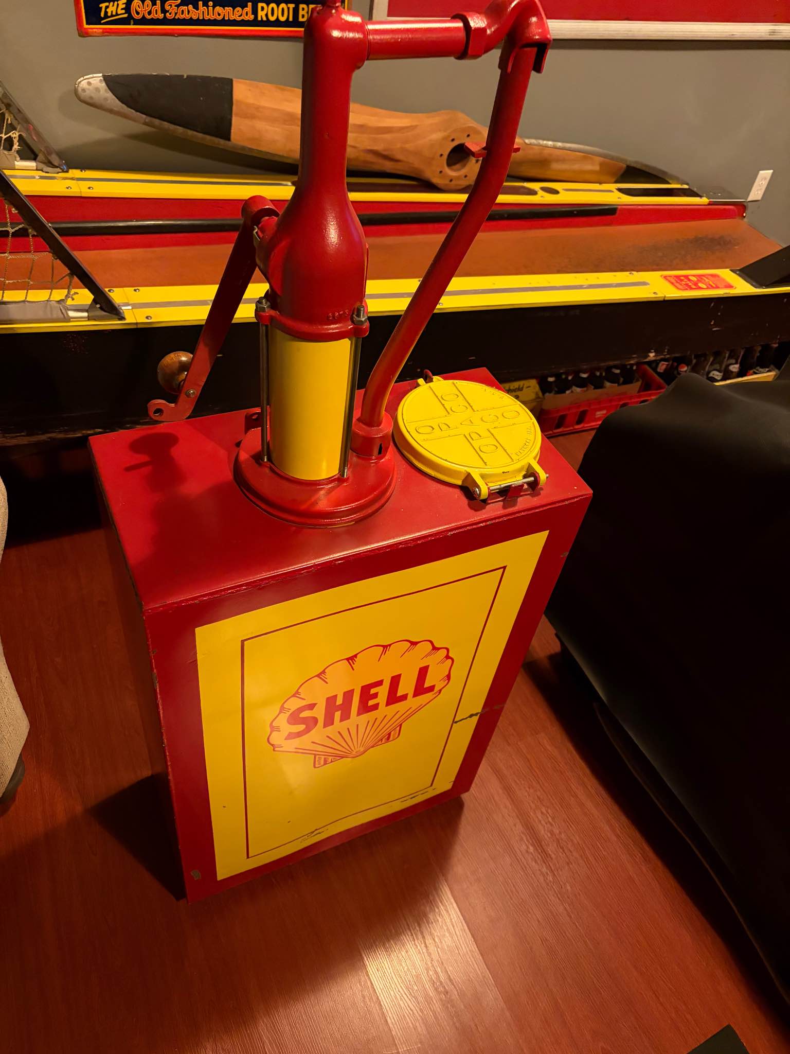 Shell Oil Opaco Lubester unique display - Advertising - Lakewood ...