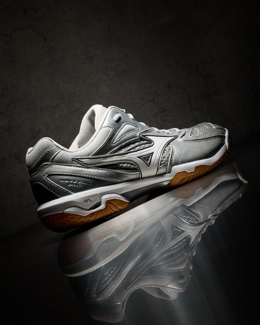 MIZUNO｜BDSS 限定款✨ Wave Fang Pro 時髦銀色質感低調卻非常有存在感