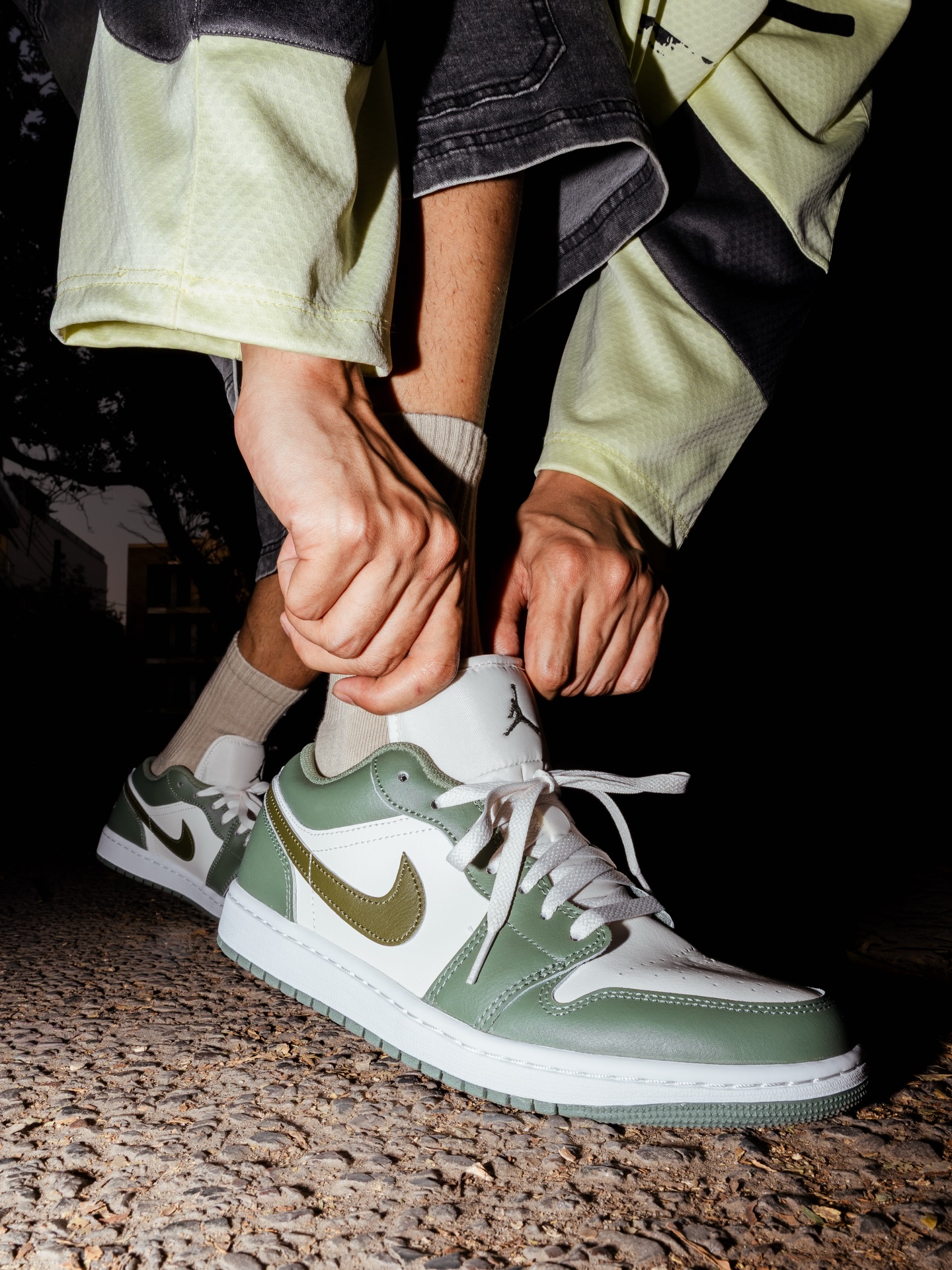 AIR JORDAN 1 LOW VINTAGE LICHEN/MEDIUM OLIVE-SUMMIT WHITE ₹ 8,995 