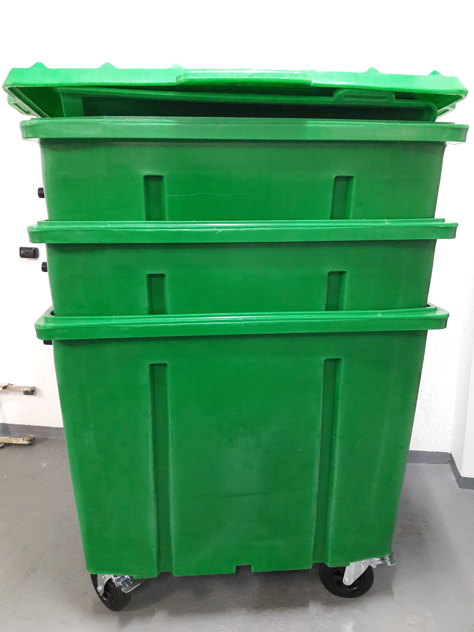 Uniplasti Embalagens Plásticas - Container de Lixo para Coleta de ...